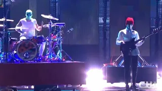 twenty one pilots: Stressed Out (Live Mix 2016)