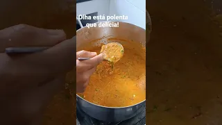 Que delícia de polenta cremosa!