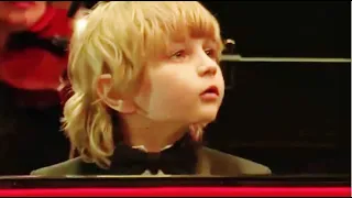 Mozart "Piano Concerto" - Elisey Mysin (Age 8)