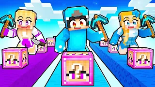 Playing a POPULAR FAN GIRL LUCKY BLOCK RACE In Minecraft!