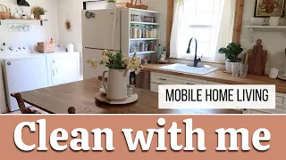 Clean with me | Mobile home living | Cleaning motivation