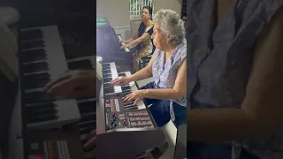 Hino 384 . C.C Pastor Manoel Avelino de Souza. ( órgão: Nicea, filha do poeta . piano: Denise. neta)