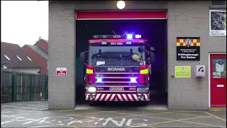 *RETAINED CREW ARRIVING* - Irthlingborough Retained Fire Engine Turning Out - Northants Fire