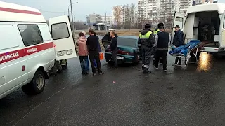 Авария напротив ТРЦ Планета. ВАЗ 2112. Новокузнецк