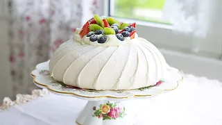 Pavlova cake - 4 tricks for perfect Pavlova