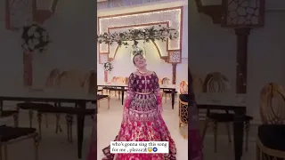 Shazeal shoukat enjoying wedding dance & singing #shazealshoukat