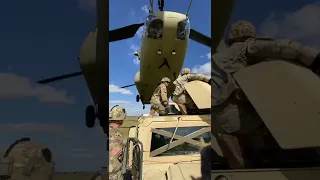 Helicóptero do exército levando carro #shorts