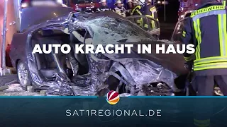 Buxtehude: Auto kracht in Hauswand, 24-Jähriger tot