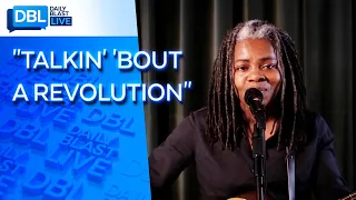 Tracy Chapman Gives Rare TV Performance of 80s Hit: "Talkin' 'Bout a Revolution"