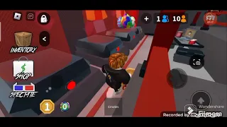 PLAYING MM2 WITH MY FRIEND