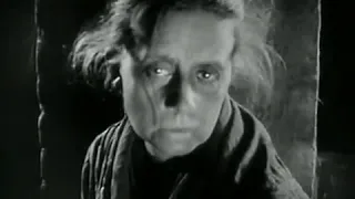 Мать [Mother] (Vsevolod Pudovkin, 1926): Opening scene