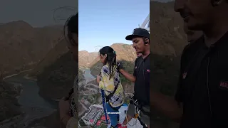 Itna fearless kon h 🙃#youtube#adventure#rageneration#top#viral#trending#status#trip#bungeejumping