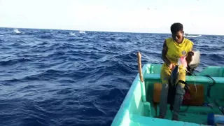 Fishing Catching Skills in Indian Ocean HANDLINE FISHING AMAZING FISHING VIDEO