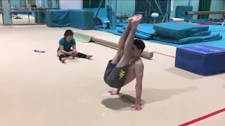 MAG 2022 Artistic gymnastics elements [C] v-sit to handstand (slow-mo)