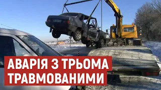 Занесло на зустрічну смугу: в аварії на Волині травмувалися троє людей