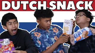 American KIDS Try Dutch Snacks