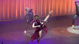 2022 11 30 Lindsey Stirling - Carol Of The Bells