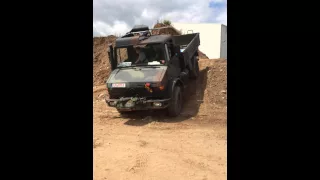 Unimog 1300l im Gelände