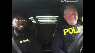 Cop takes a lambo for a spin after he pulls the owner over