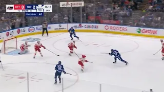 Auston Matthews Scores his 60th Goal of the Season! (4/26/22)