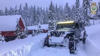 Oregon Snow Wheeling Jeep Wrangler Deep Powder