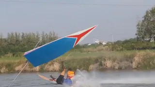 Flying in 170+KM/H﻿ Accident!! Drag Racing Long-tail Boat This is very dangerous sport