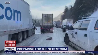 Multiple crashes shuts down WB I-90 | FOX 13 Seattle