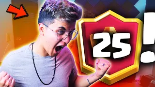 **TOP 25 DEL MUNDO** CON LA CARTA MÁS ROTA DE Clash Royale!!!! Mejor mazo? - YoSoyRick