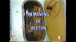 MITSUBISHI UEC LS Marine Diesel Engine -  13 Removing of Piston