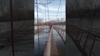 Пожертвовали мостом ради спасения от паводка. Уральск