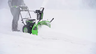 Тест самоходного аккумуляторного снегоуборщика Greenworks GC82