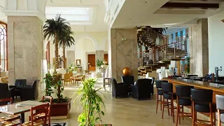Тунис отель Movenpick 5* Помпезный холл, пальмы, пение птиц и кофе эспрессо круглосуточно бесплатно