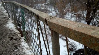 Мост через речку ЛИВЕНКА в полном не соответствии для безопасного прохода по нему в г. Ливны РФ!