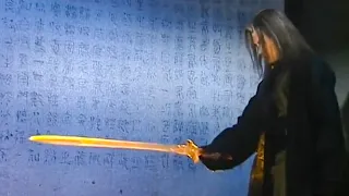 Little monk saw through the mystery in sword, his Kung Fu has soared since then#actionmovies