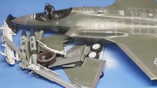 Tamiya F-35A Lightning II 1:48 Final Assembly of Doors, Gear, and Canopy.