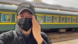 Riding a Chinese Sleeper Train..