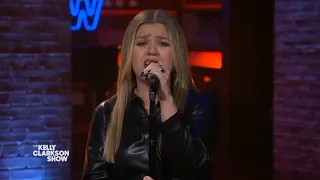 Kelly Clarkson - Fighter (Cover Christina Aguilera) (Live on The Kelly Clarkson Show)