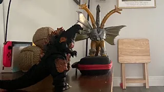 Burning Godzilla vs Mecha King Ghidorah stop motion