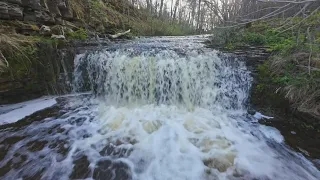 Водопад Алуоя, Эстония. Aluoja joastik, Eesti. Aluoja waterfall, Estonia. Drone video 4K. 04.05.2024