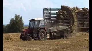 Zetor s lisem Fortschritt K 454 a druhý Zetor s vlekem