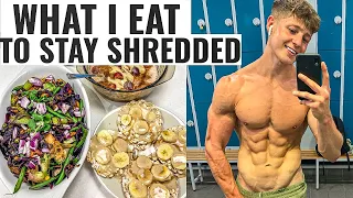 WHAT I EAT TO STAY SHREDDED ALL YEAR ROUND | No macro counting relaxed, simple, tasty BIG MEALS