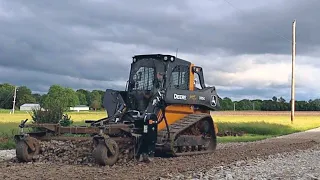 Fixing a Gravel Driveway with a Harley Rake - John Deere 325G