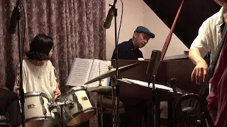 女性JAZZドラマー真空管RECアメリカ1960年代のヴィンテージサウンド風　素晴らしいJAZZの演奏をお聞きください。曲名　Taking A Chance On Love