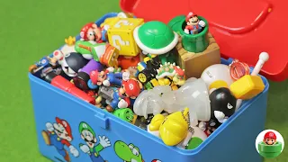 Many Mario toys appear from Mario's storage box ♪