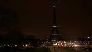 Lights out early for Eiffel Tower to save energy