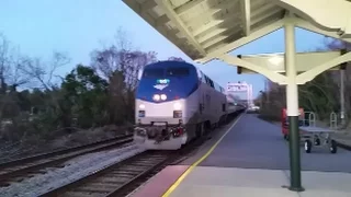 [AMTRAK]195 GE P42-8DC Solo Leads P089-21 Arriving Fay NC Stopping @ Fay NC Station Headed SB