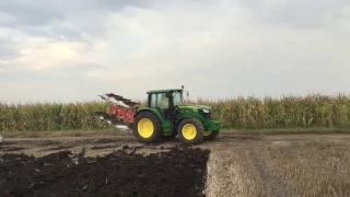 John Deere 6105M and Pottinger Servo 25