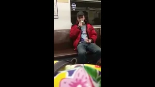 Двое в метро: торчок и псих