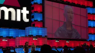 WEBSUMMIT 2018 SOPHIA THE ROBOT AND HER MALE FRIEND