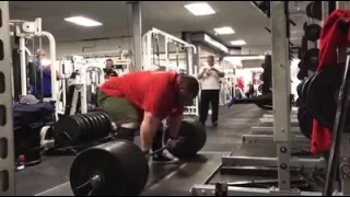 Eddie Hall 5x380kg. No belt and deload.